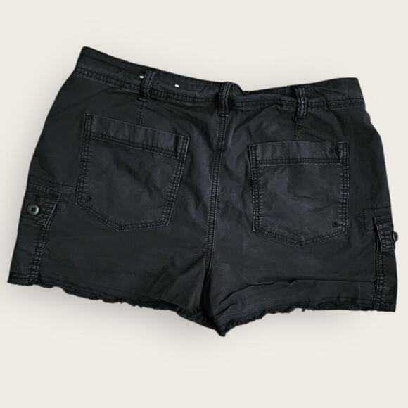 American Eagle Shorts Women's Sz 10 Cargo black 90's Boyfriend Short Preppy - Picture 3 of 6